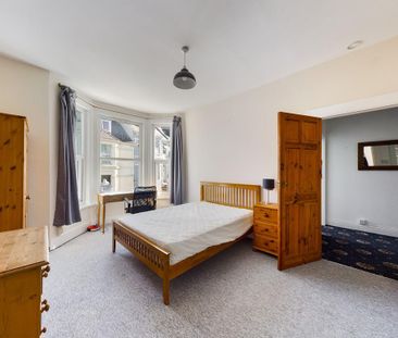 4 bedroom terraced house to rent - Photo 2