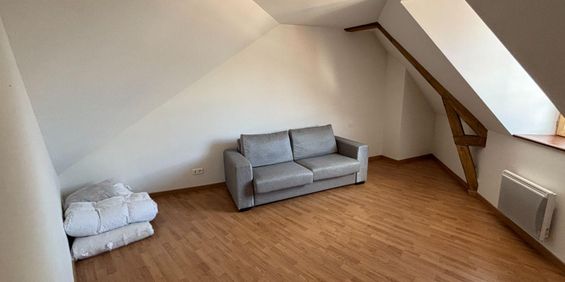 Appartement à Louer à Eu (76260) Appartement comprenant : Entrée, Salon séjour avec coin cu... - Photo 3