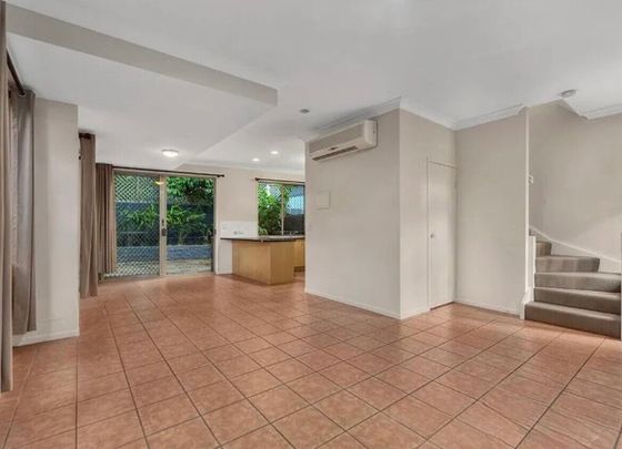 Enoggera - Photo 1
