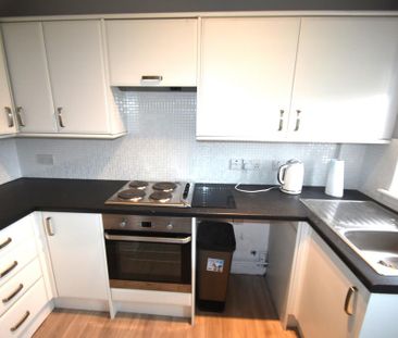 3 bedroom terraced house to rent - Photo 5