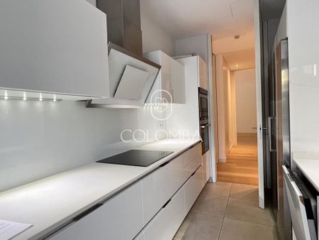Luxury Apartment for rent in Madrid, Autonomous Region of Madrid - Photo 4