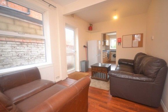 4 Bed - Norris Road, Reading - Photo 1