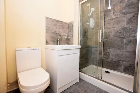 2 bedroom maisonette to rent - Photo 4