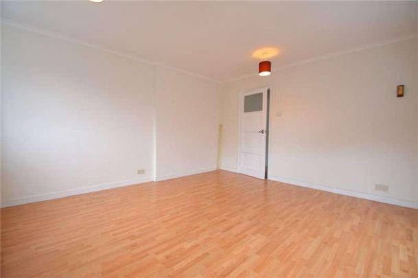 Fairlawnes, Maldon Road, Wallington, SM6 - Photo 1