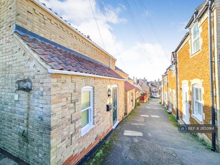 3 bedroom terraced house to rent - Photo 5