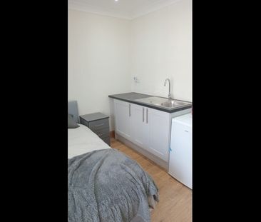 Studio Flat, Murillo Road, SE13 - Photo 5