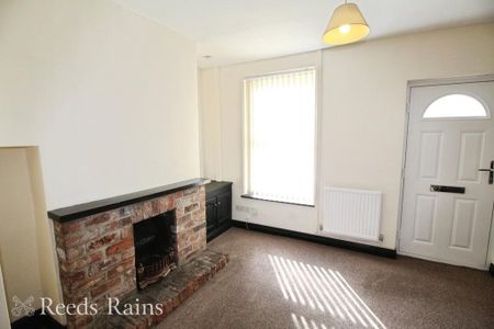 2 bedroom terraced house to rent - Photo 5