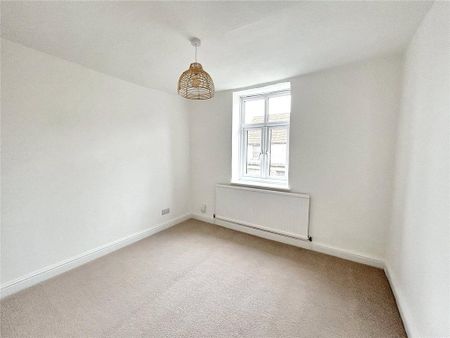 2 bedroom end of terrace house to rent - Photo 4