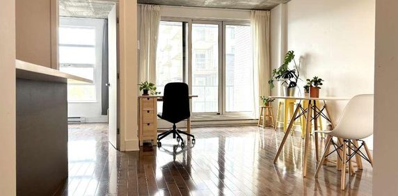 Condo 3 1/2 à Griffintown avec vue dégagée 1650$/mois - 1 MOIS GRATUIT - Photo 2