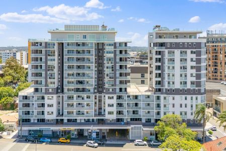 Luxury Apartment, Located on level 10 - Photo 3