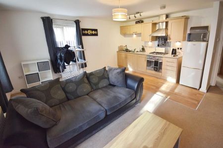 1 bedroom ground floor flat to rent - Photo 3