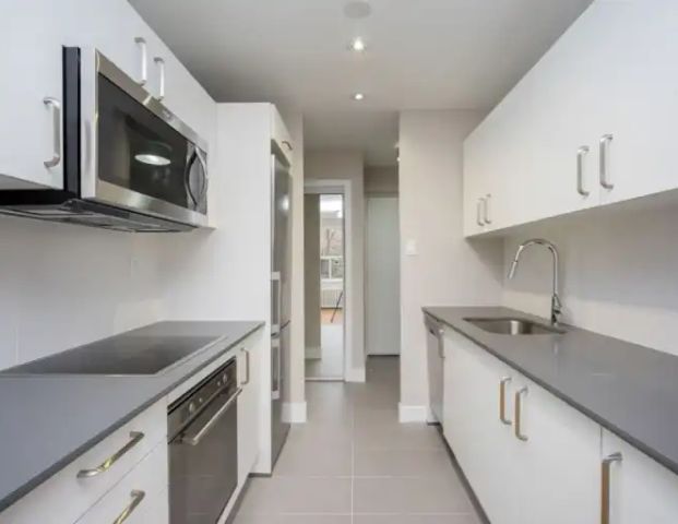 25 Eccleston Drive | 25 Eccleston Drive, Toronto - Photo 1