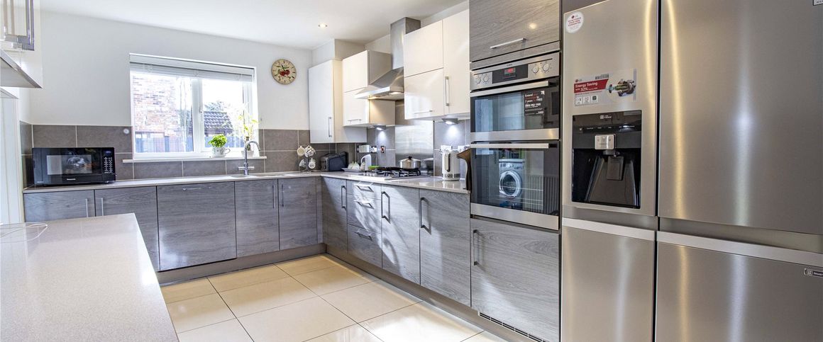 Collins Drive, Reading Collins Drive, Reading - Photo 1