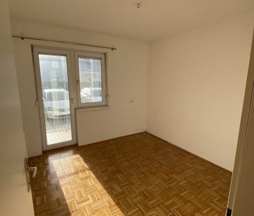 Schöne Erdgeschosswohnung mit Terrasse und Loggia. - Photo 5