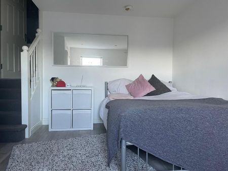 Studio to rent - Photo 4