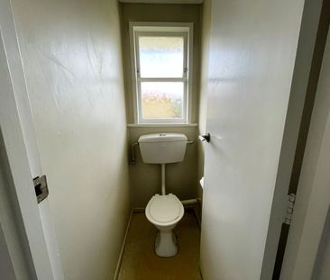 COSY UNIT IN PARKWAY - Photo 5