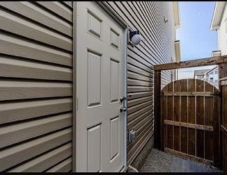 2 BEDROOM BASEMENT APARTMENT RENT INCLUDES ALL UTILITIES | Nolanhurst Heights Northwest, Calgary - Photo 1