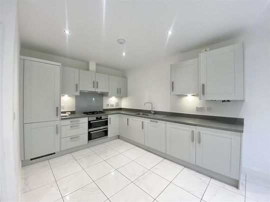 3 bedroom semi-detached house to rent - Photo 1