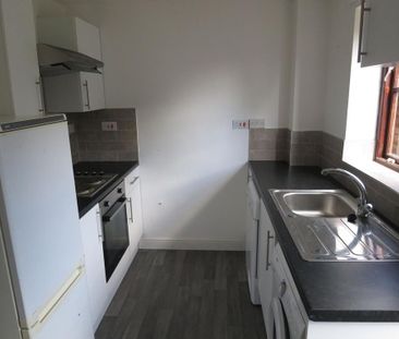 2 bedroom house to rent - Photo 3