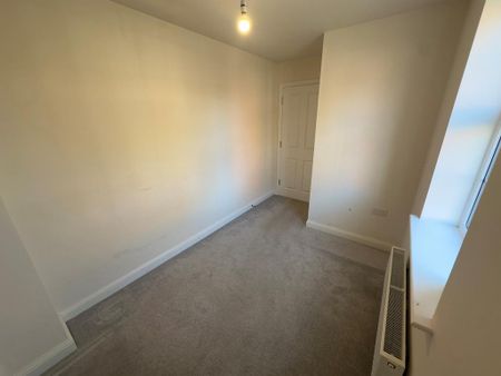 4 bedroom detached house to rent - Photo 5