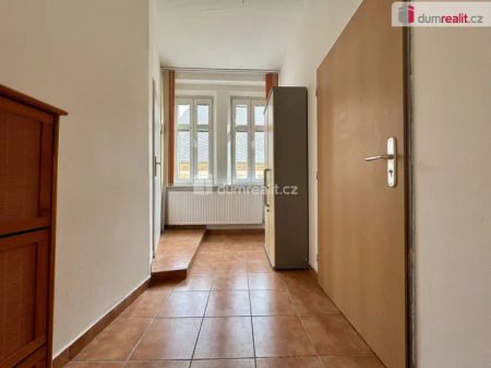 Pronájem 1+1 v centru města Chomutov - Photo 3