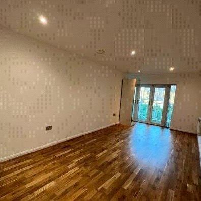 2 bedroom penthouse to rent - Photo 1