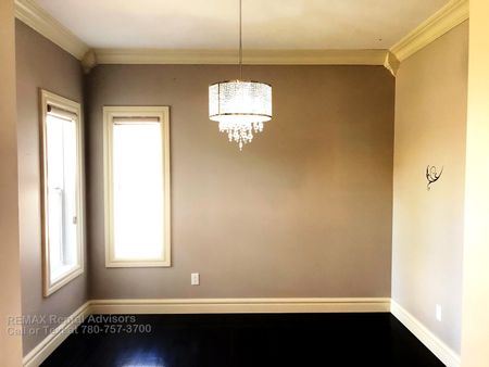 GORGEOUS 4 BED+DEN+BONUS ROOM HOUSE W/ DOUBLE ATTACHED GARAGE & BSMT IN COMMUNITY OF RUTHERFORD - Photo 2