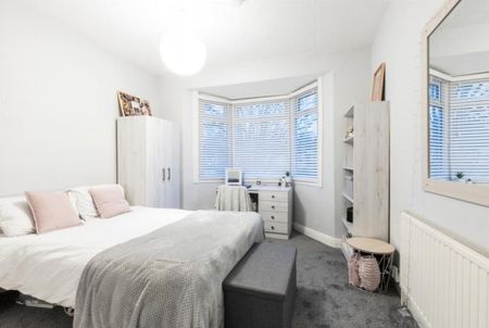 6 bedroom terraced house to rent - Photo 2