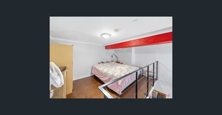 Modern Loft Apartment in the Heart of Broadway - Photo 5