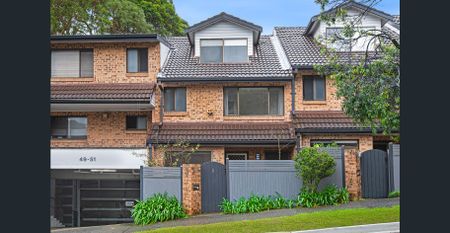 3 STOREY TERRACE:3 BED 2 BATH 2 CAR Large courtyard, in established MIRVAC Complex - Photo 3