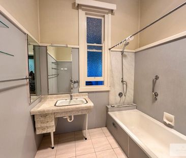 Character Charm & Modern Convenience – 99 Piper Street - Photo 2