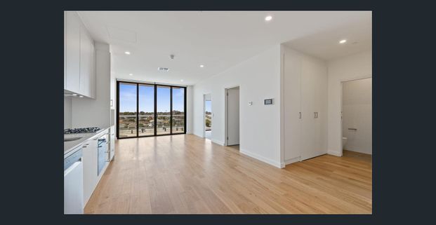 Stylish Apartment Living with Modern Comforts - Photo 1