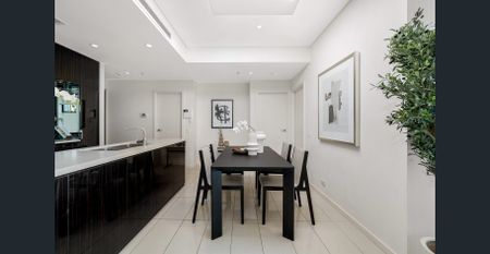 Light filled designer lifestyle within Platinum - Photo 2