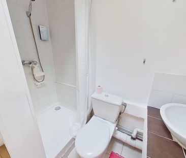 Location Appartement 1 pièce 12m² - Photo 3