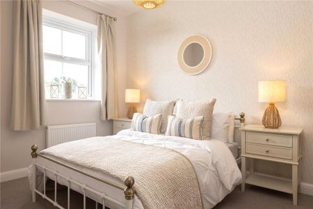 3 bedroom semi-detached house to rent - Photo 4