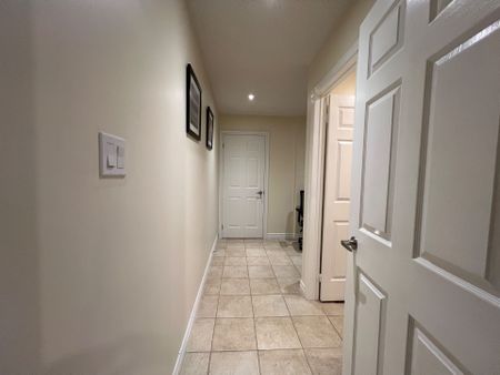 For Lease - 1366 CHALFIELD Drive Unit# Main Flr Br, Oakville, Ontario - Photo 5