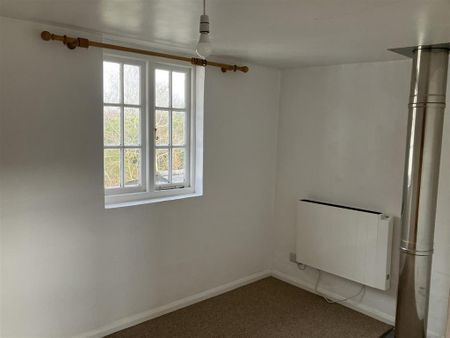 2 bedroom terraced house to rent - Photo 3