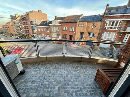 Appartement te huur - Photo 2