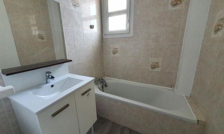 Location Appartement 4 pièces LIMOGES (87000) - Photo 2