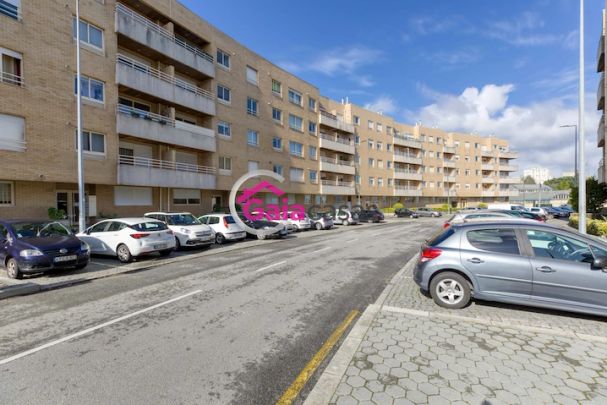 Apartamento T1+1 em condomínio fechado - Photo 1