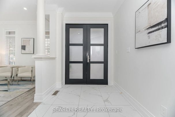 20 Delmonico Road #Upper - Photo 1