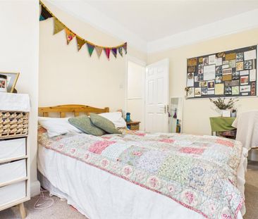 4 bedroom terraced house to rent - Photo 5