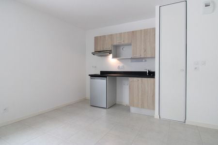 Location Appartement 1 pièce 40m² NANTES 44300 - Photo 2
