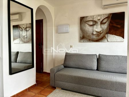 Cozy apartment in a quiet gated commun - Photo 3