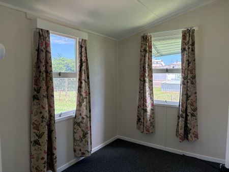 Oldie but a goodie - Renovated inside - Photo 4