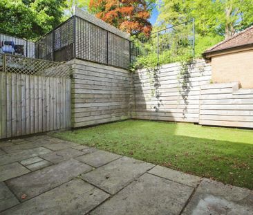 Cole Close, Malmesbury, Malmesbury, SN16 - Photo 1