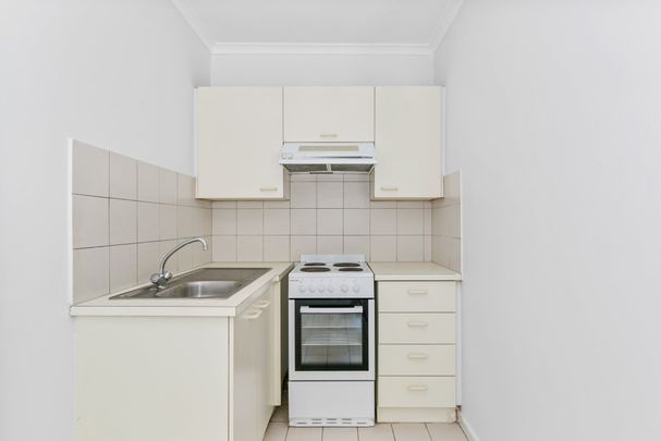 Located to Perfection! - Photo 1