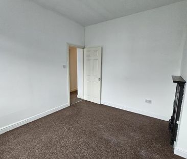 4 bedroom terraced house to rent - Photo 1