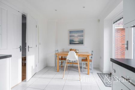 3 bedroom townhouse to rent - Photo 4