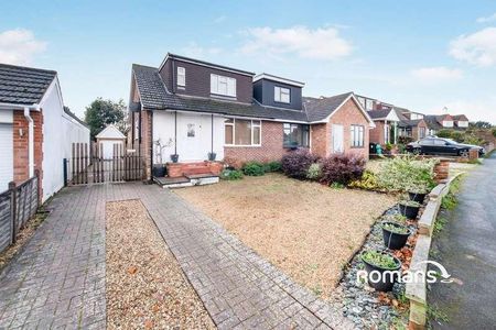 Melrose Gardens, Arborfield Cross, Reading, RG2 - Photo 4